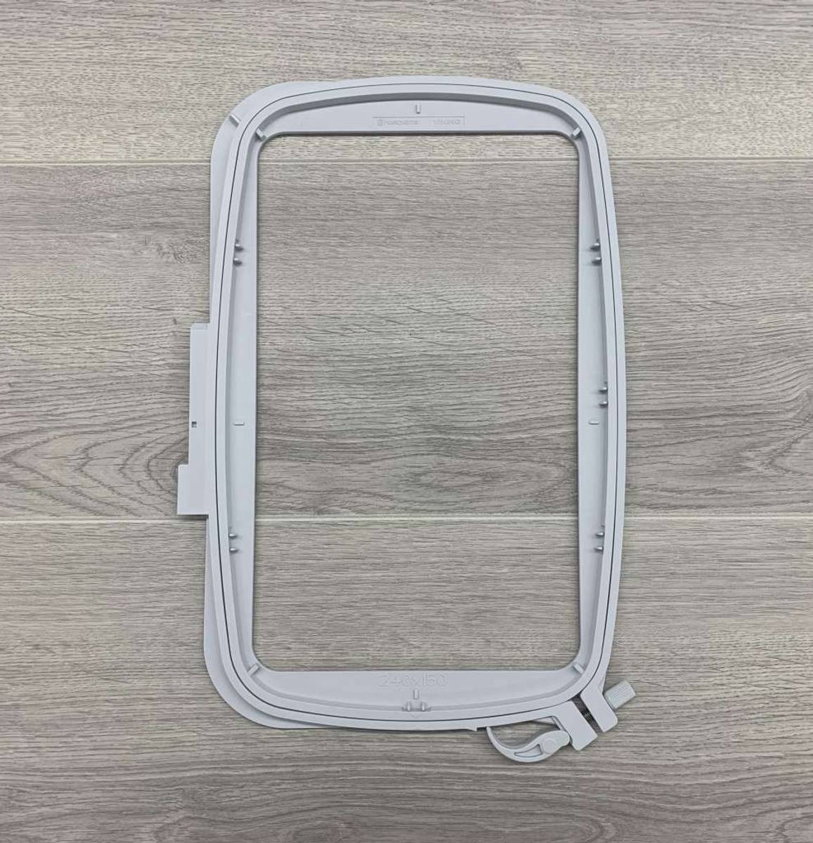 Husqvarna DESIGNER JEWEL HOOP 240X150 MM DIAMOND, RUBY, TOPAZ SE