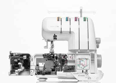 Husqvarna Amber S100 overlock