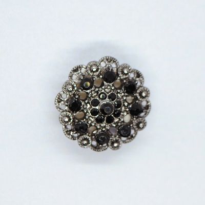 Knapp m/øye 20,5mm gl.sølv/sort krystall