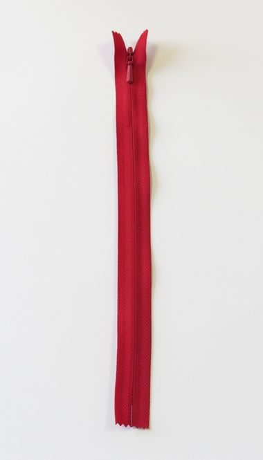 Hovedbilde YKK 4MM USYNLIG, FAST Rød 23 CM