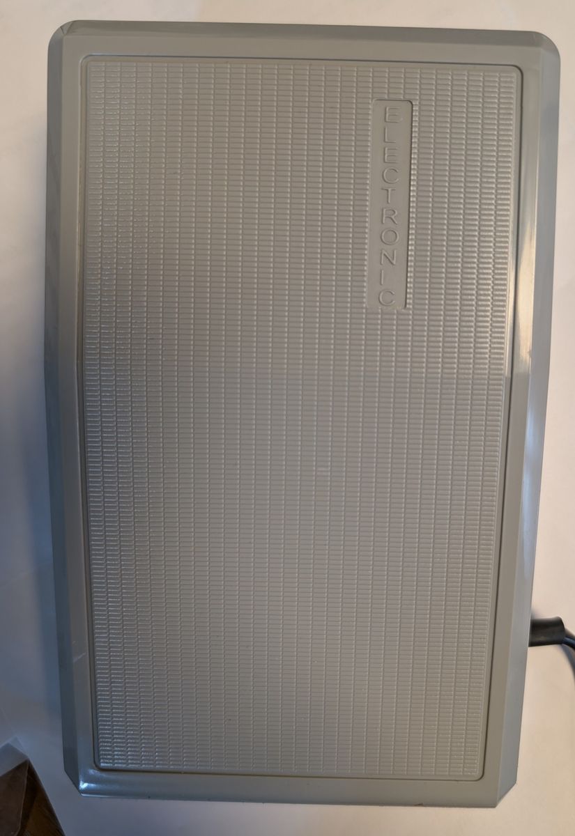 (22A9) Fotpedal Bernina 730, 830 eldre 