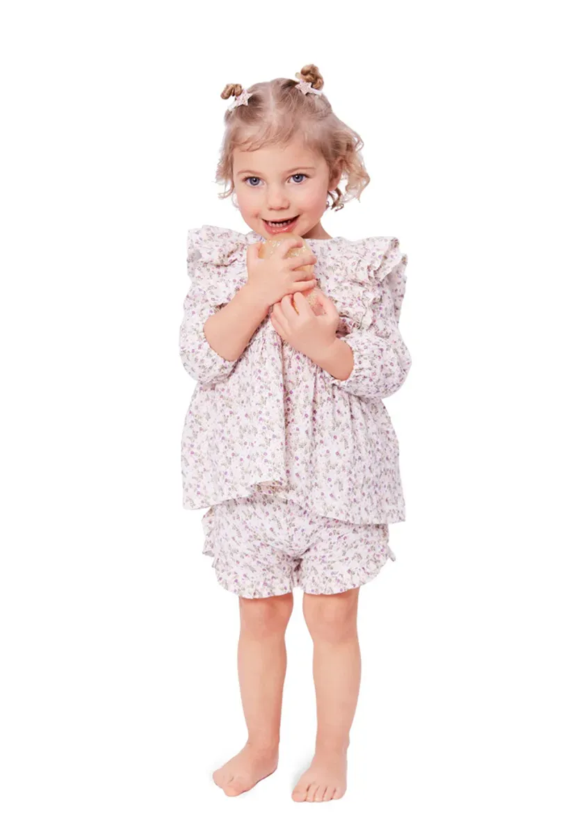 9190 - Burda - shorts & bluse m/ rysjer