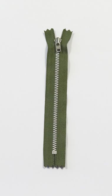 Hovedbilde 4mm fast metall glidelås ARMY 18cm 4422-18-566
