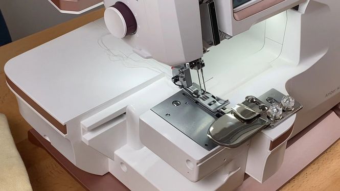 Hovedbilde Husqvarna COVERSTITCH HEMMER HV S21 S25 AMBER AIR S600