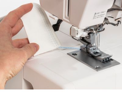 Janome Cover Pro 3000 Professional